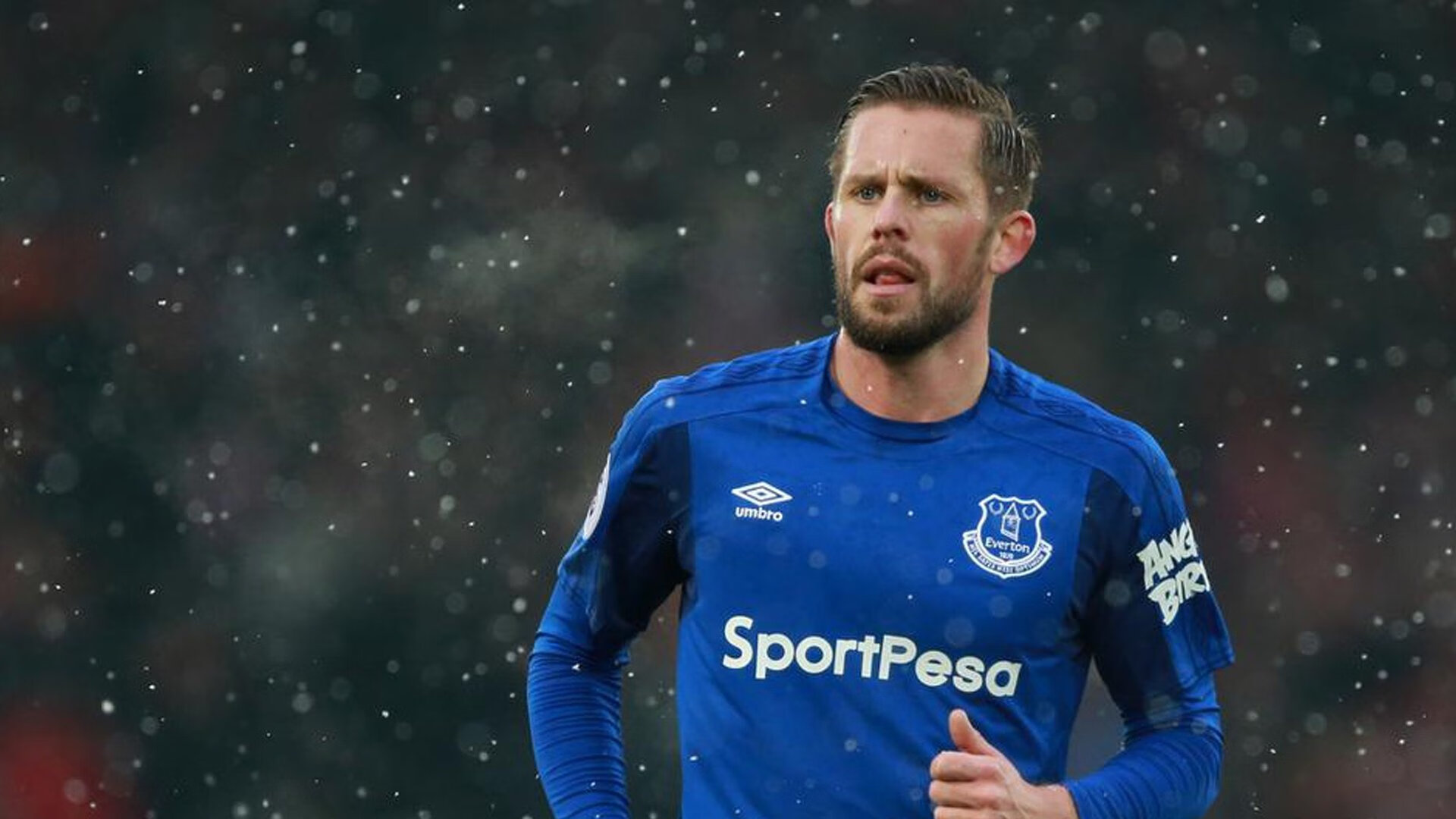 当雄鹿横扫东部，孙铭徽惊艳世界，篮球之夜的唯一性